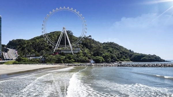 Maior roda gigante estaiada da América Latina é inaugurada